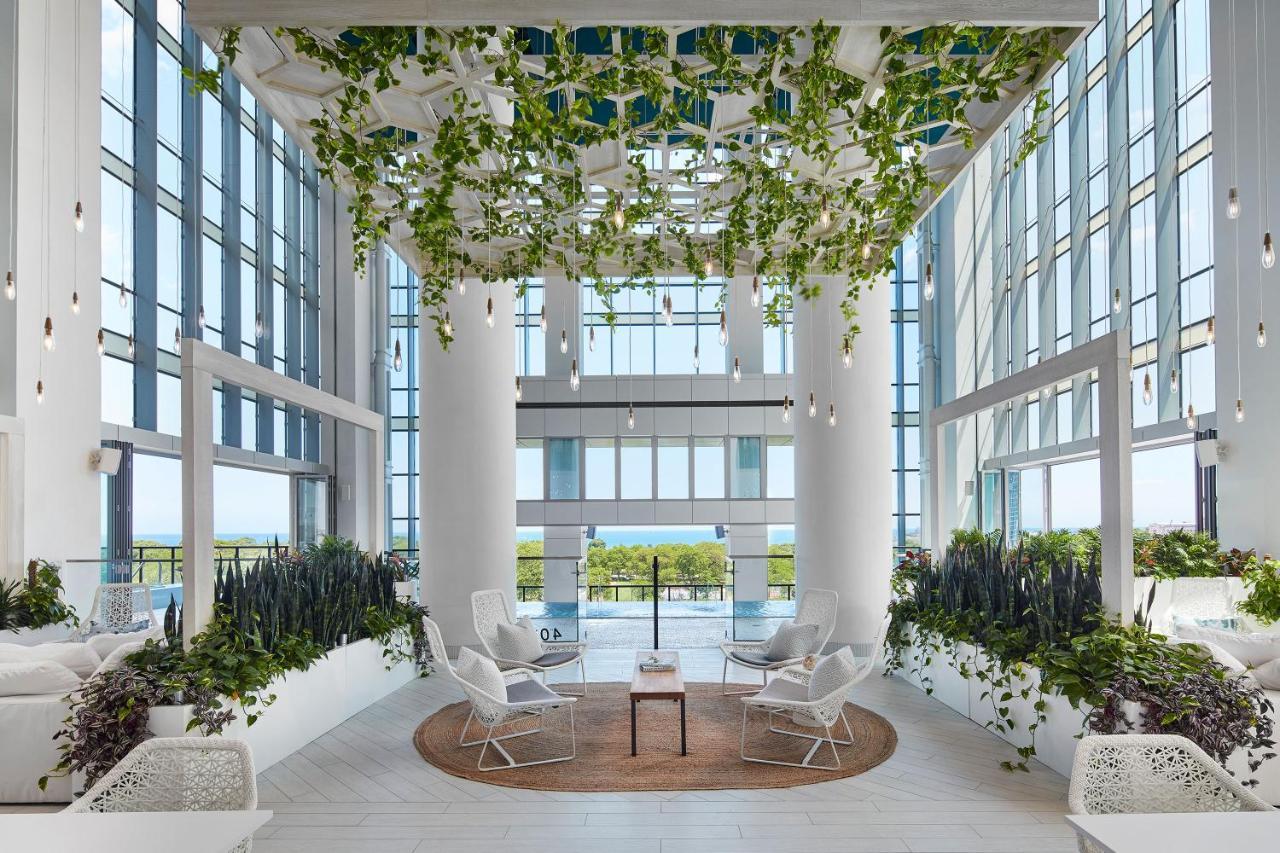 Sentral Michigan Avenue Apart otel Chicago Dış mekan fotoğraf The lobby of the hotel